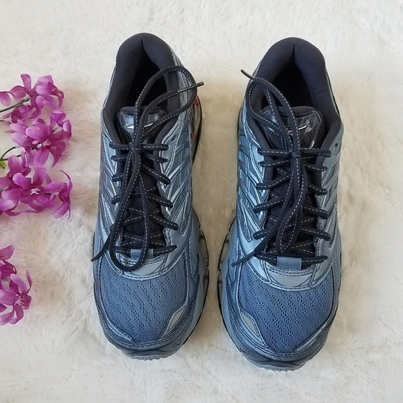 Mizuno Wave Prophecy 8 Performance Running Shoes - Picture 2 of 9